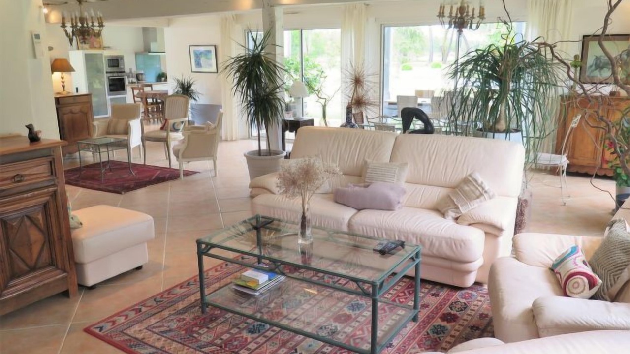 Photo of Others in Losse