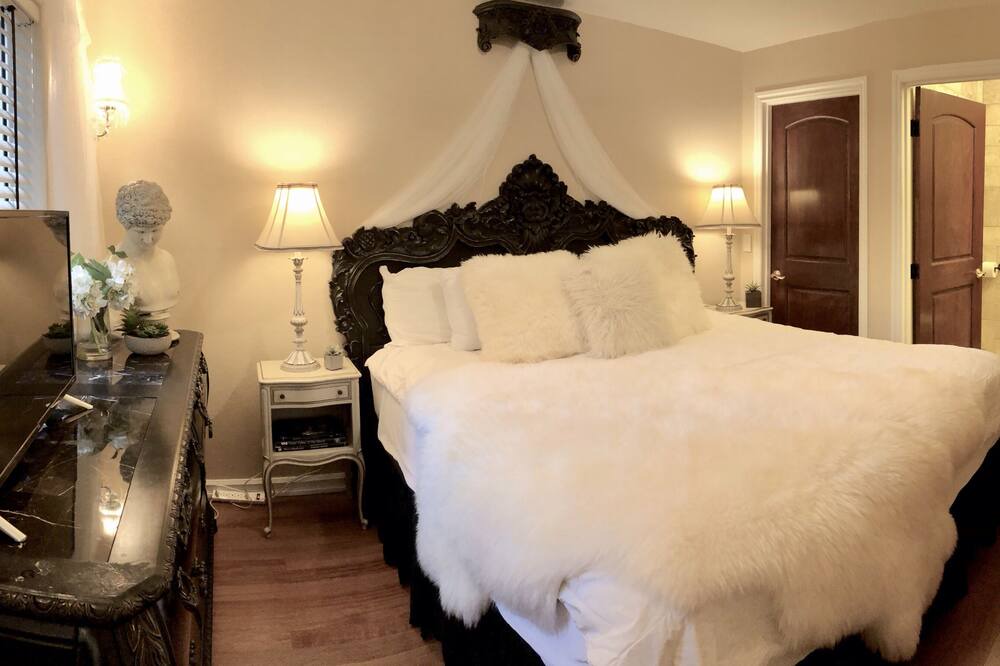 Photo of Bathroom in Alki