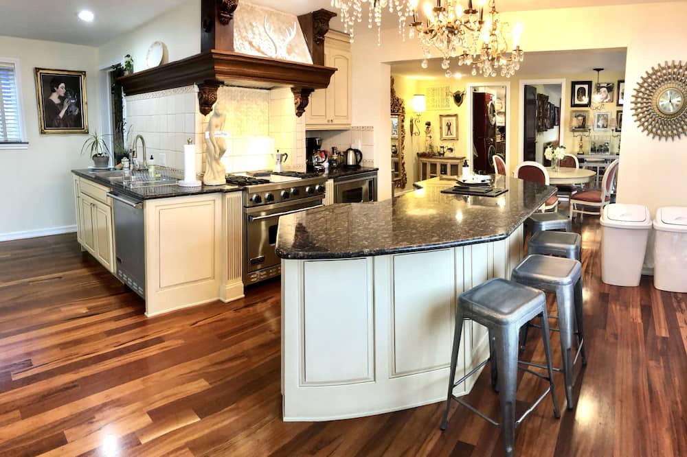 Photo of Others in Alki