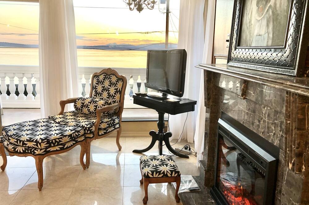 Photo of Others in Alki