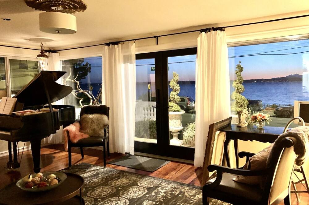 Photo of Others in Alki