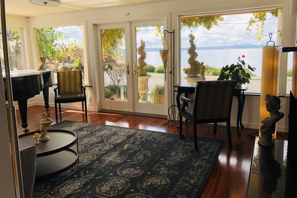 Photo of Others in Alki