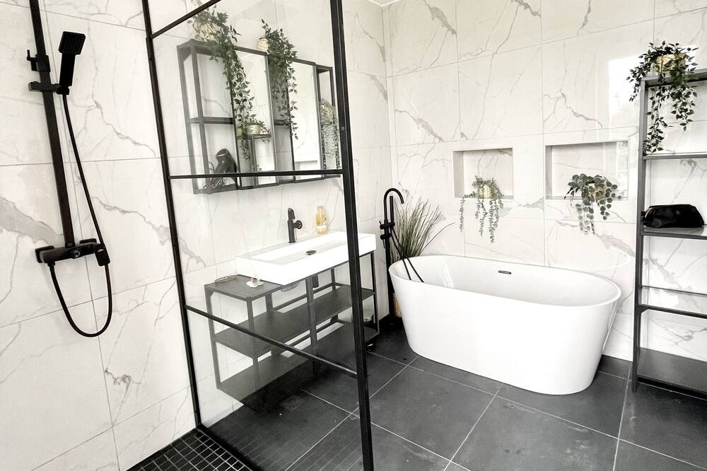 Photo of Bathroom in Saint-Regnobert-de-la-Cote-de-Nacre