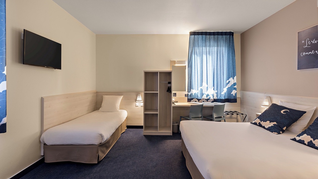 Photo of Bedroom in Petit-Couronne