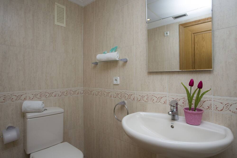 Photo of Bathroom in Penya-roja