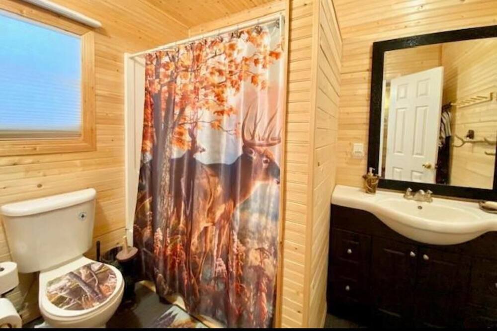 Photo of Bathroom in Wasagaming