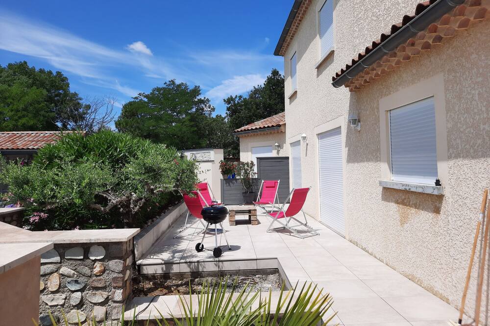 Photo of Patio Balcony in Lussas