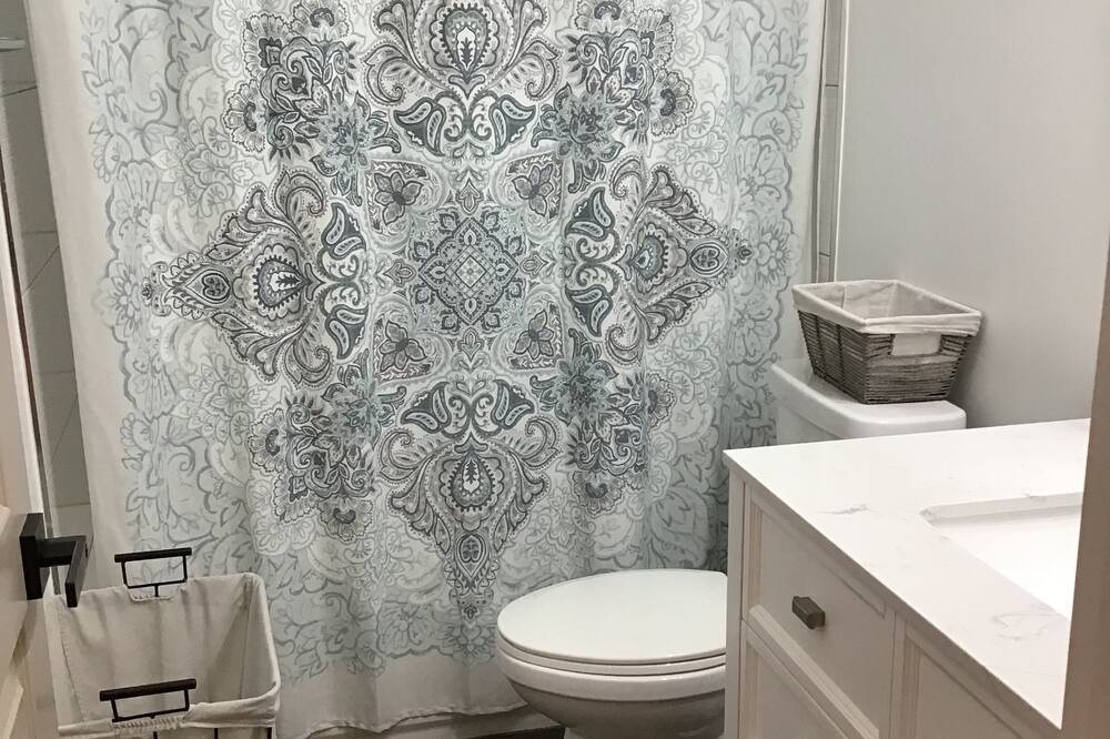 Photo of Bathroom in Seventh Ward