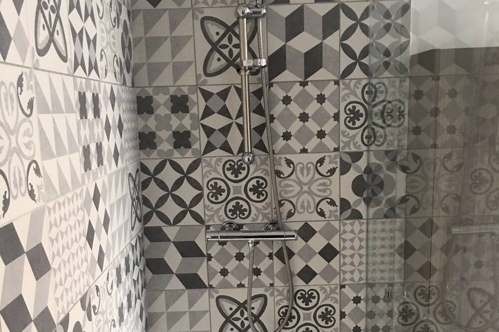Photo of Bathroom in Quartier Pasteur