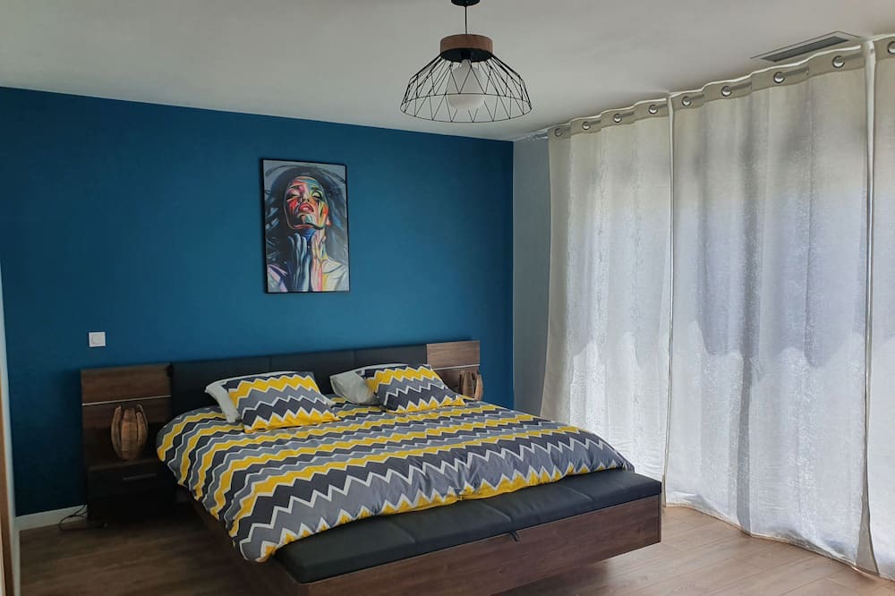 Photo of Bedroom in Arsac