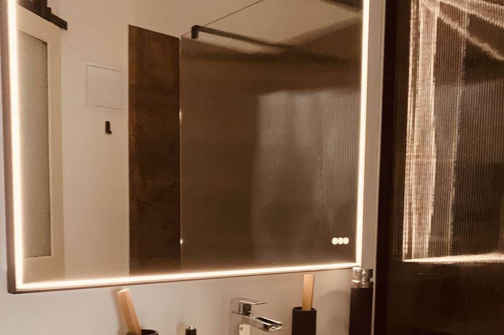 Photo of Bathroom in Gares