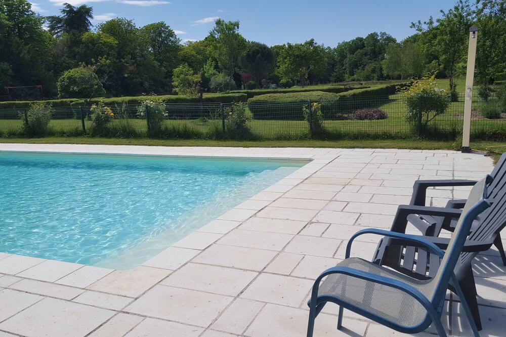 Photo of Outdoor in Neuville-de-Poitou