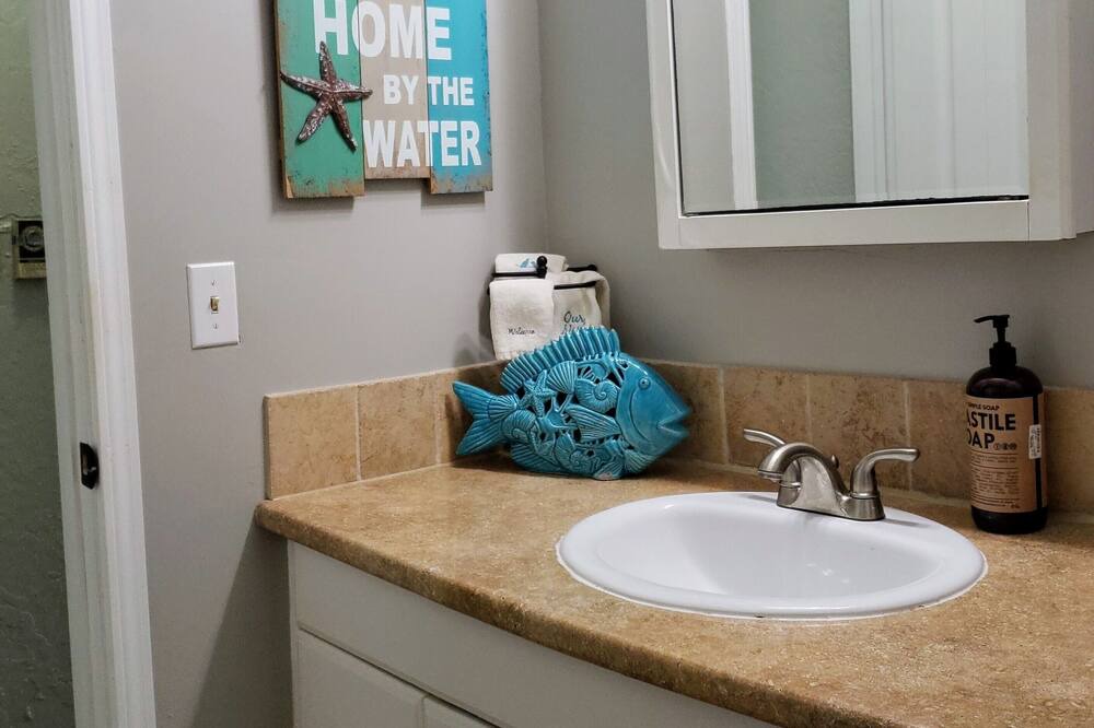 Photo of Bathroom in Cleora