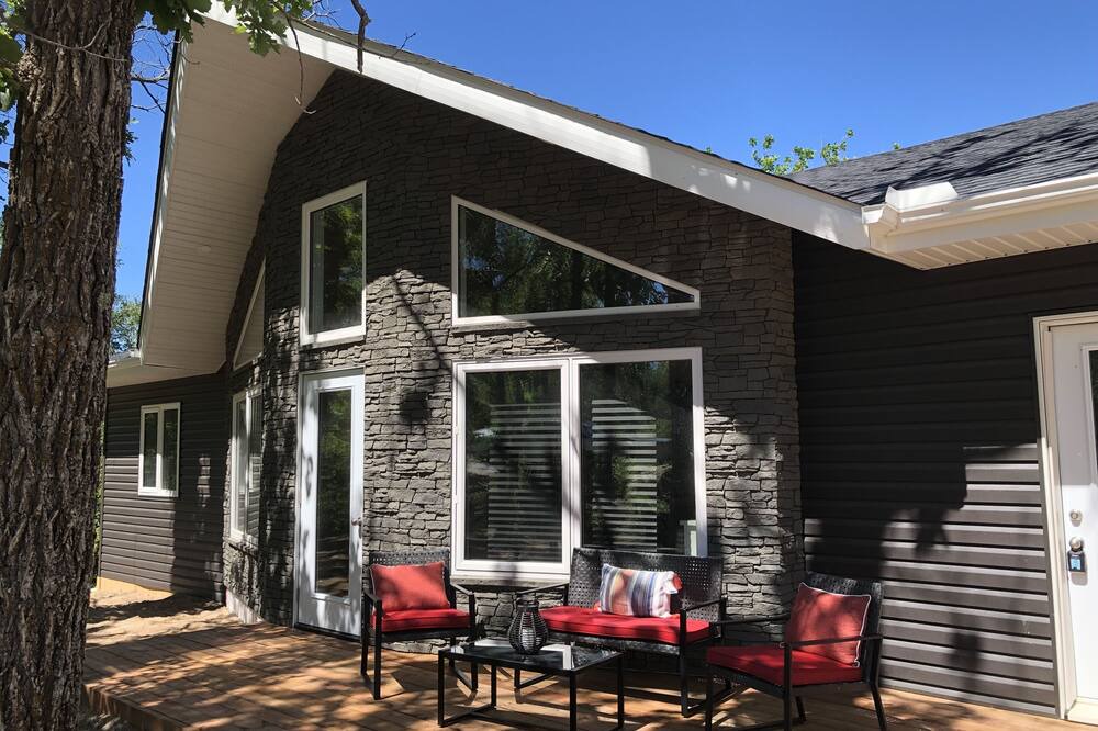 Photo of Patio Balcony in Hillside Beach