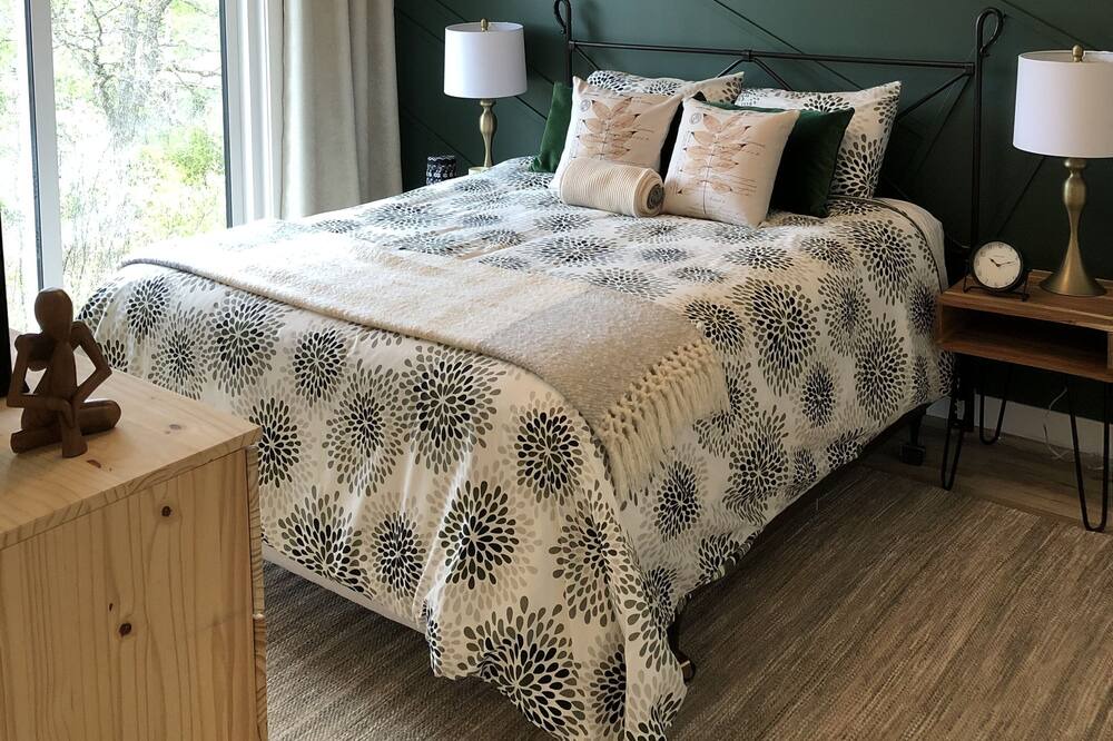 Photo of Bedroom in Hillside Beach