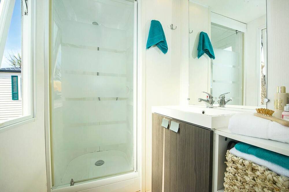 Photo of Bathroom in Ivry-la-Bataille