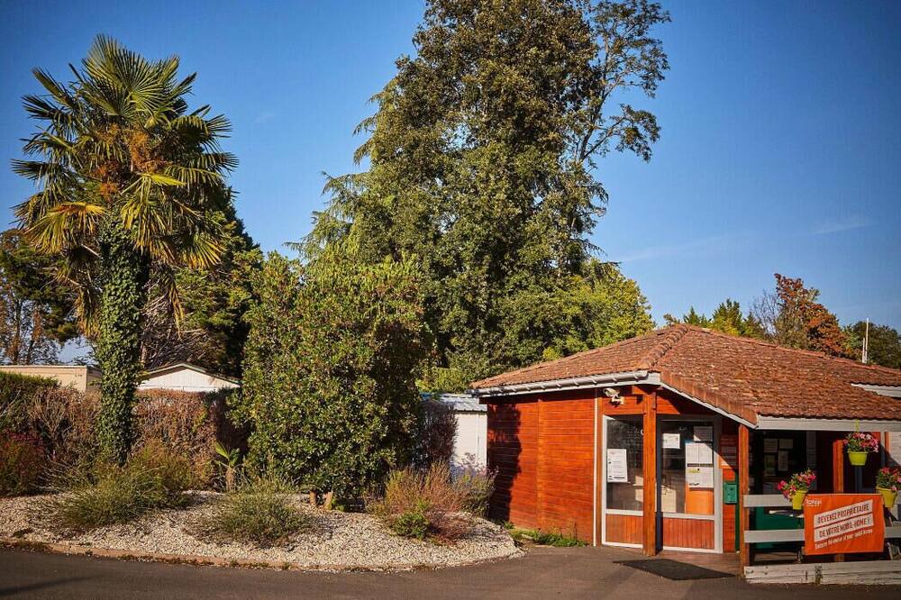 Photo of Outdoor in Trogues
