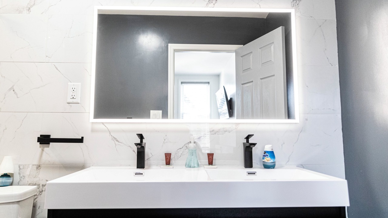 Photo of Bathroom in Union City