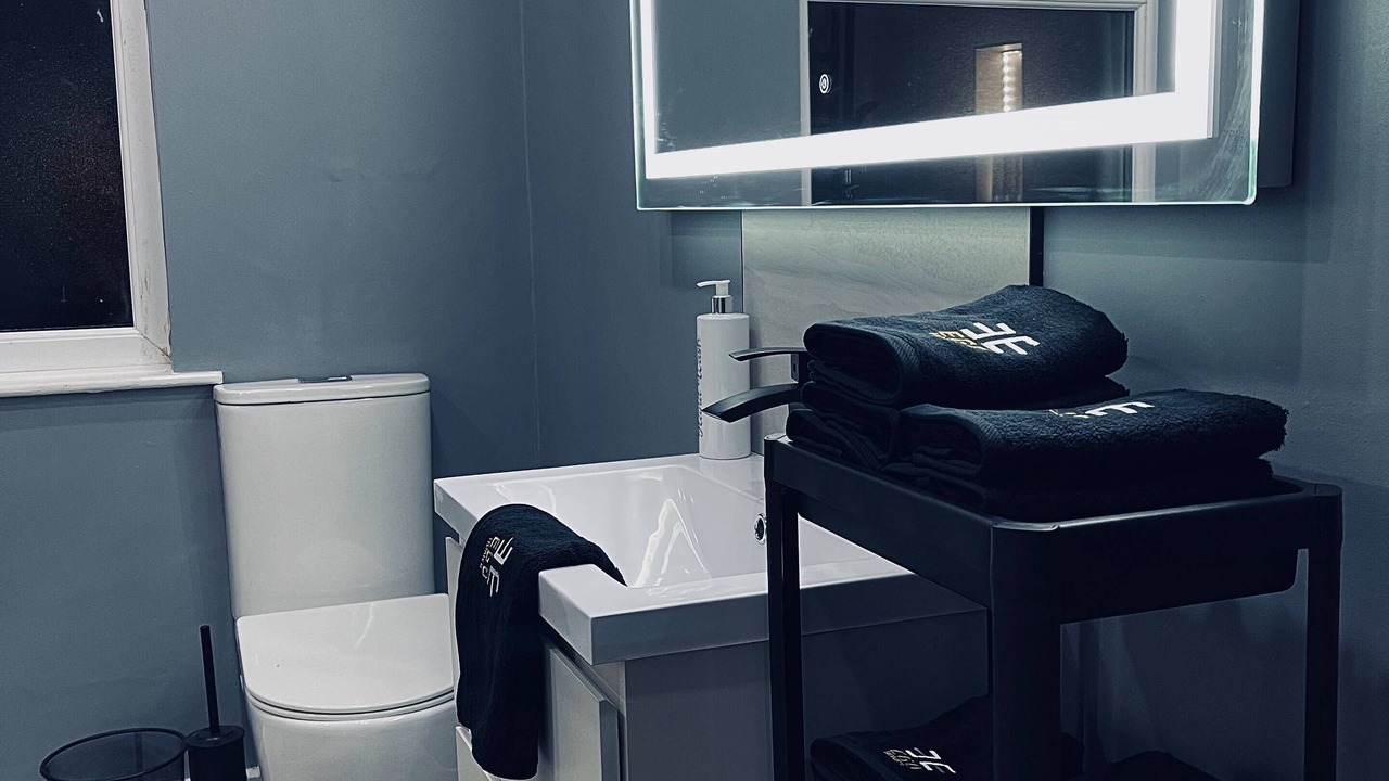 Photo of Others in Everton