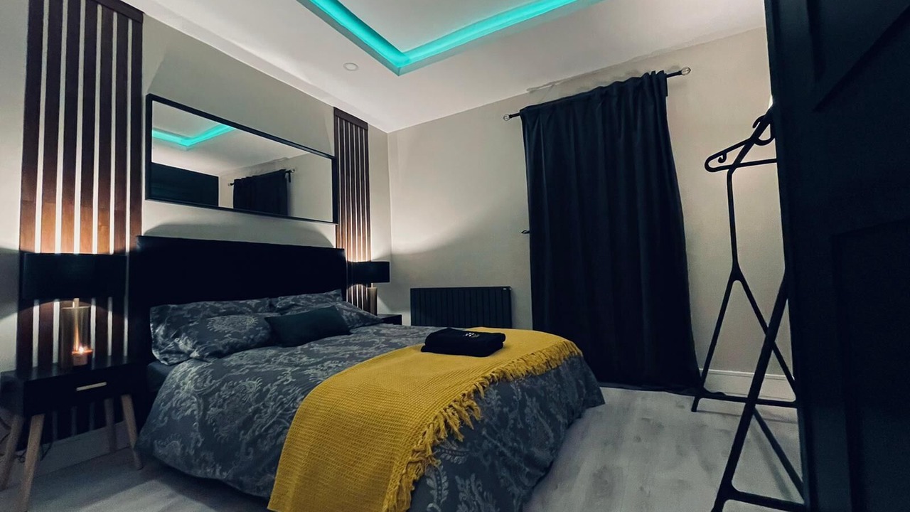 Photo of Others in Everton