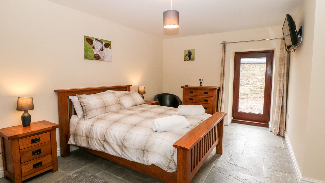 Photo of Others in Alstonfield