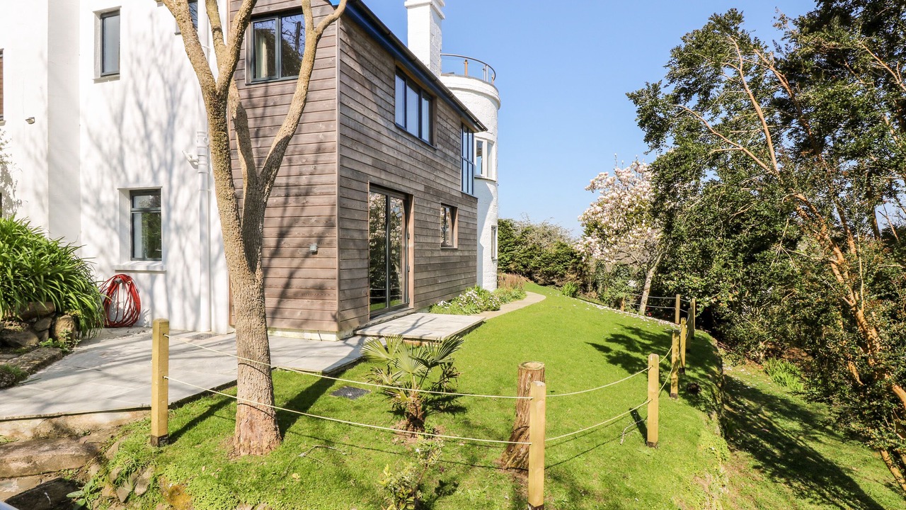 Photo of Others in Gillan