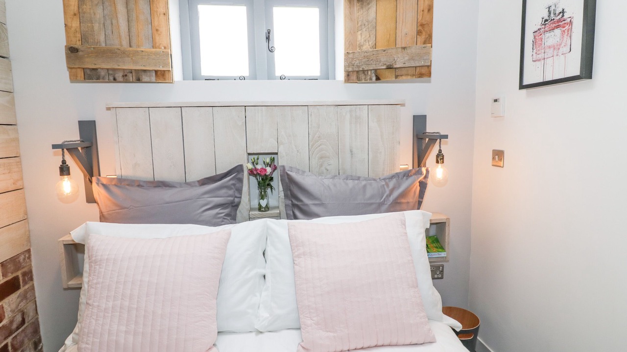 Photo of Others in Bodenham