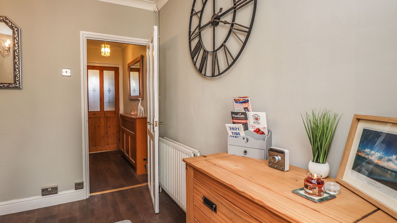 Photo of Others in Deal