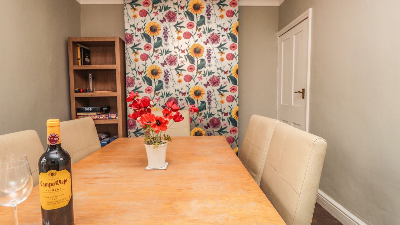 Photo of Others in Deal