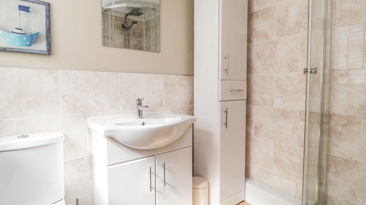 Photo of Others in Deal