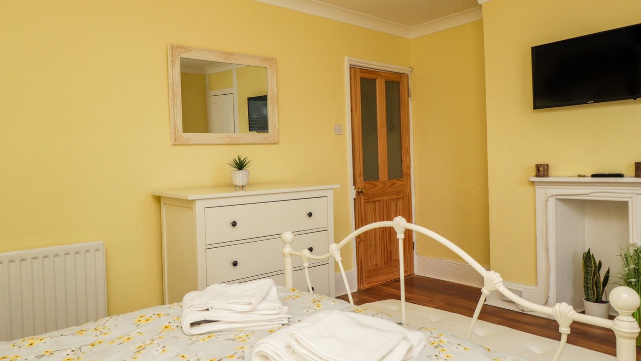 Photo of Others in Deal