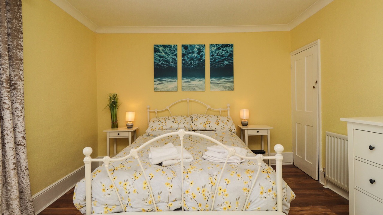 Photo of Others in Deal