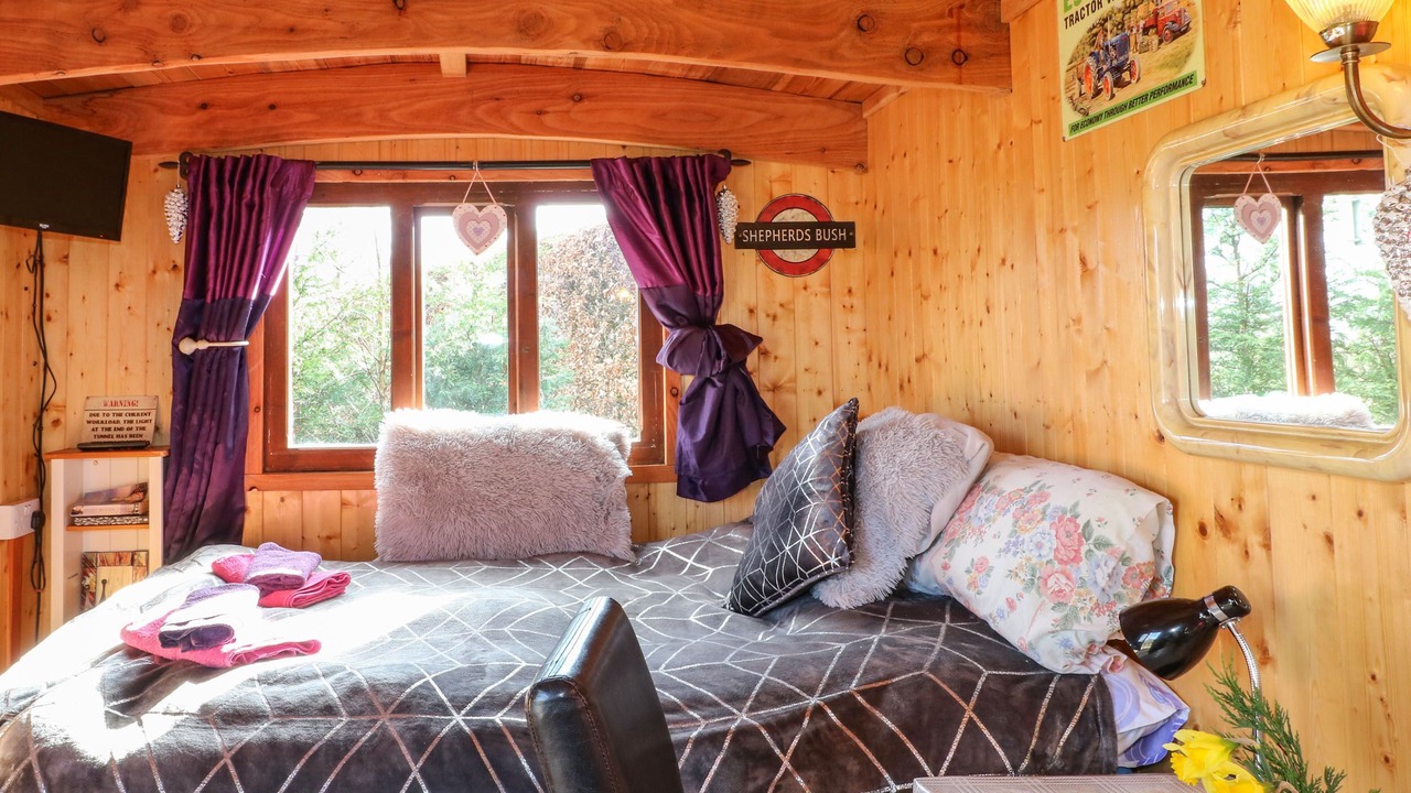 Photo of Others in Crich