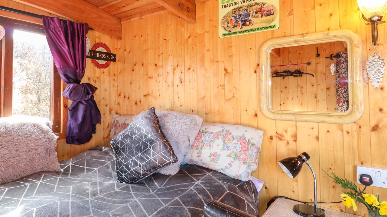 Photo of Others in Crich