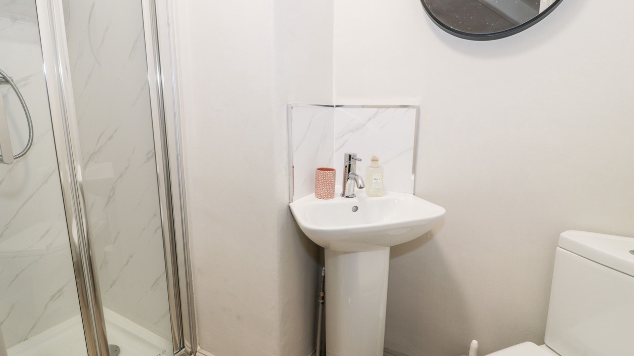 Photo of Bathroom in Barmouth