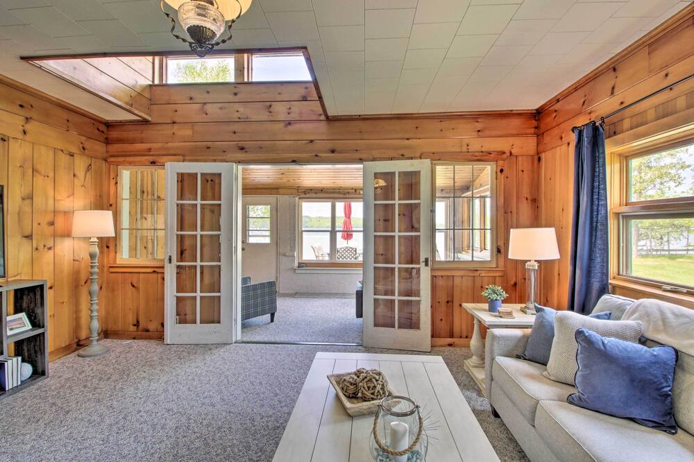 Photo of Livingroom in East Gull Lake