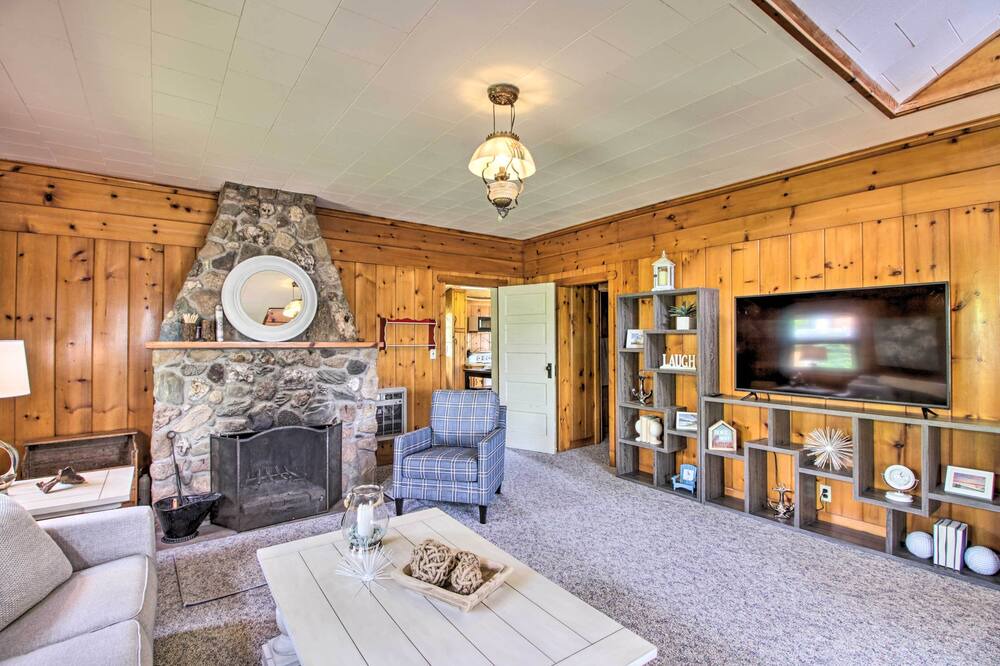 Photo of Livingroom in East Gull Lake