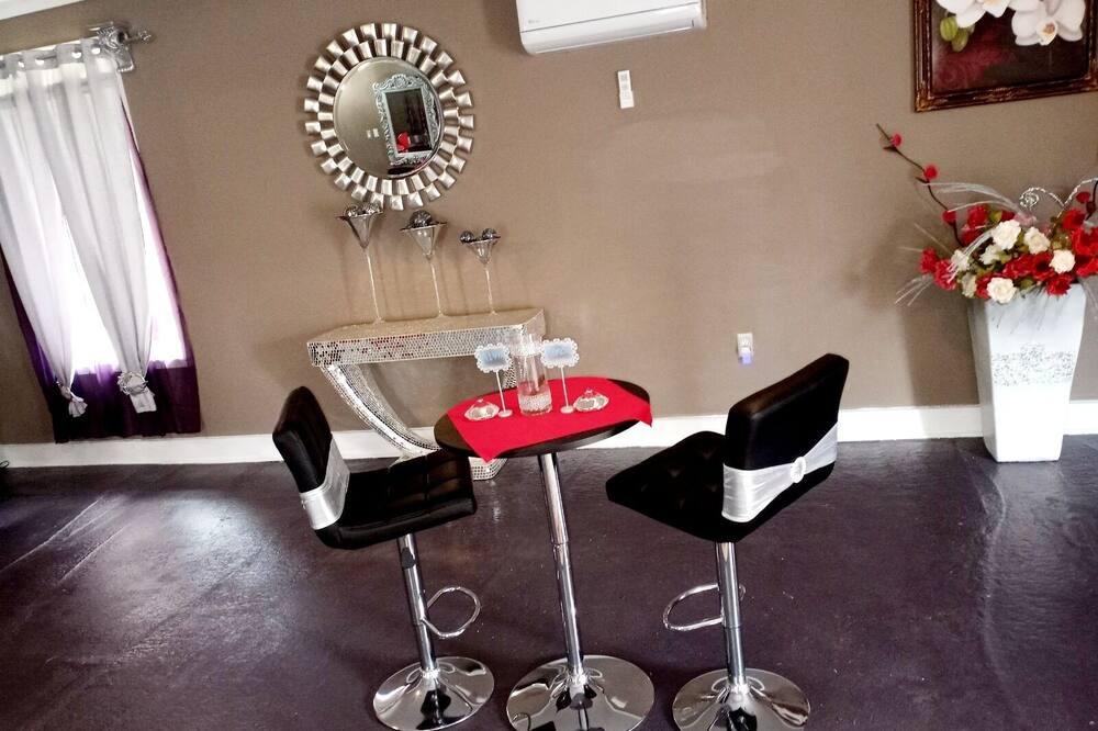 Photo of Kitchen in Hampton