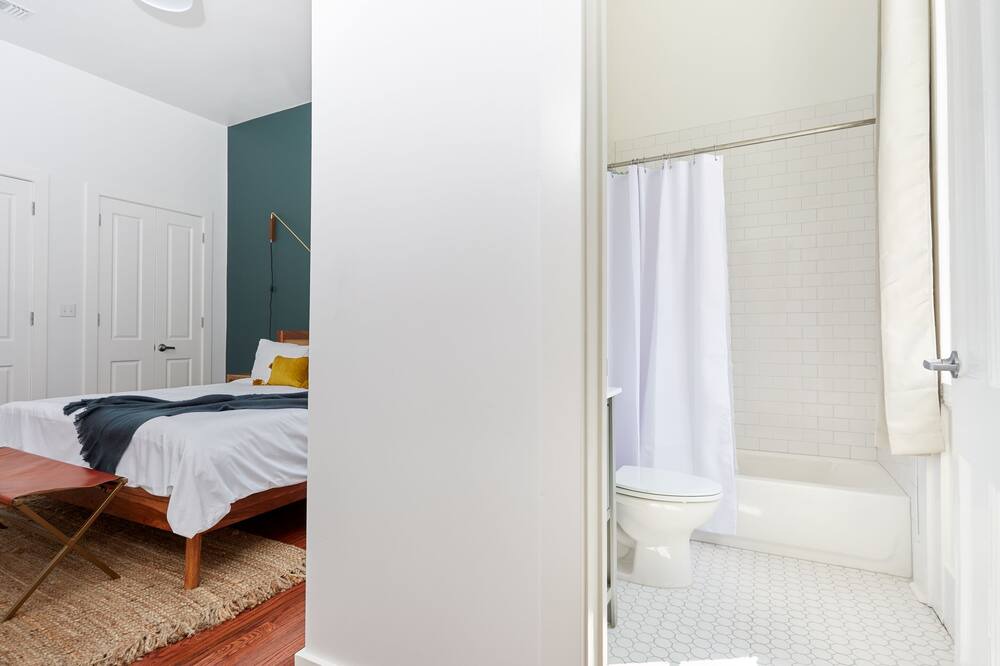 Photo of Bedroom in Faubourg Delachaise