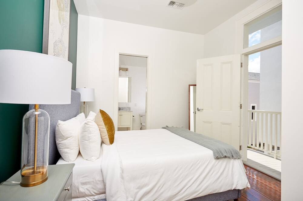 Photo of Bedroom in Faubourg Delachaise