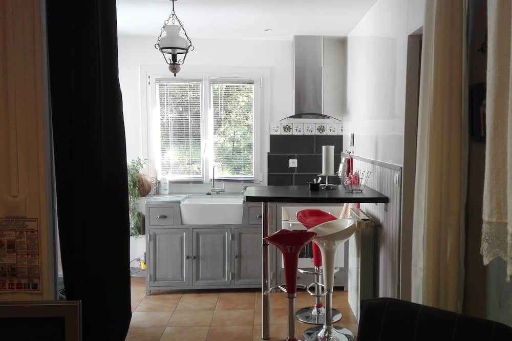 Photo of Kitchen in Chateauredon