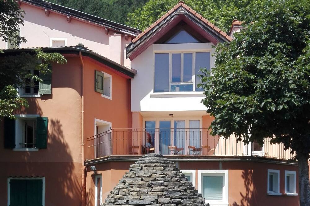 Photo of Outdoor in Chateauredon