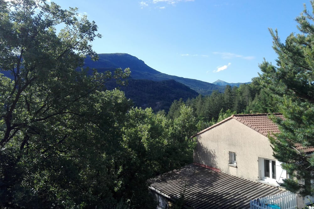 Photo of Outdoor in Chateauredon