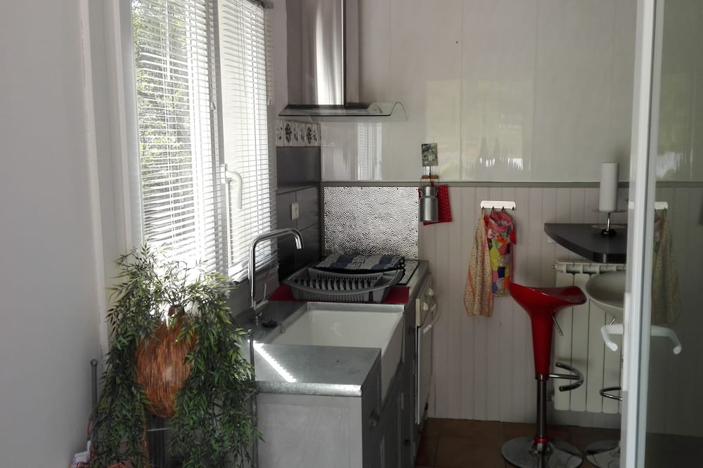Photo of Kitchen in Chateauredon