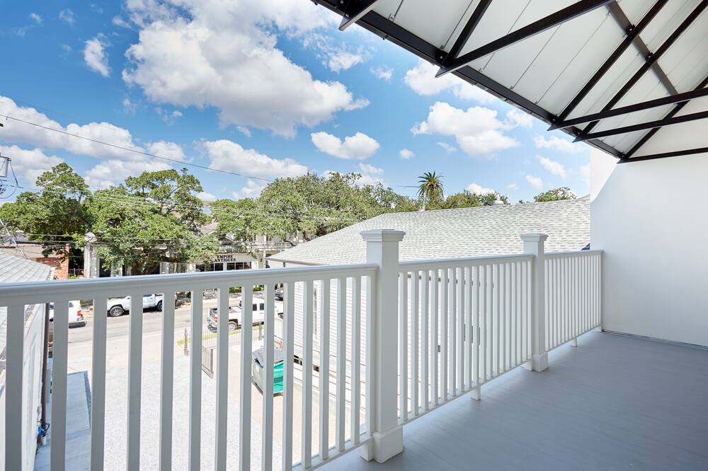 Photo of Patio Balcony in Faubourg Delachaise