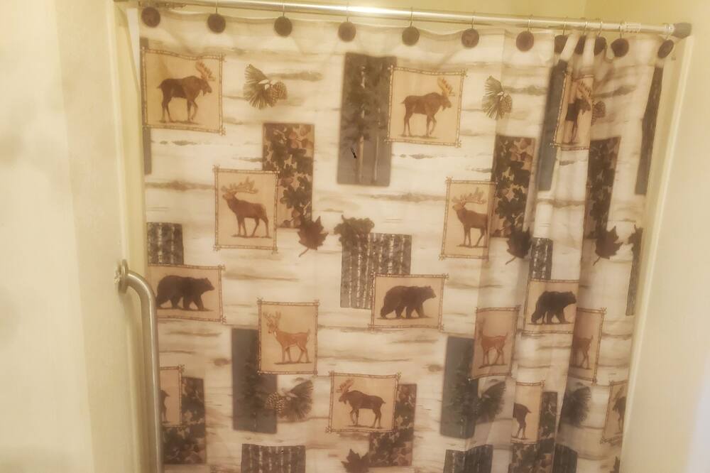 Photo of Bathroom in Checotah