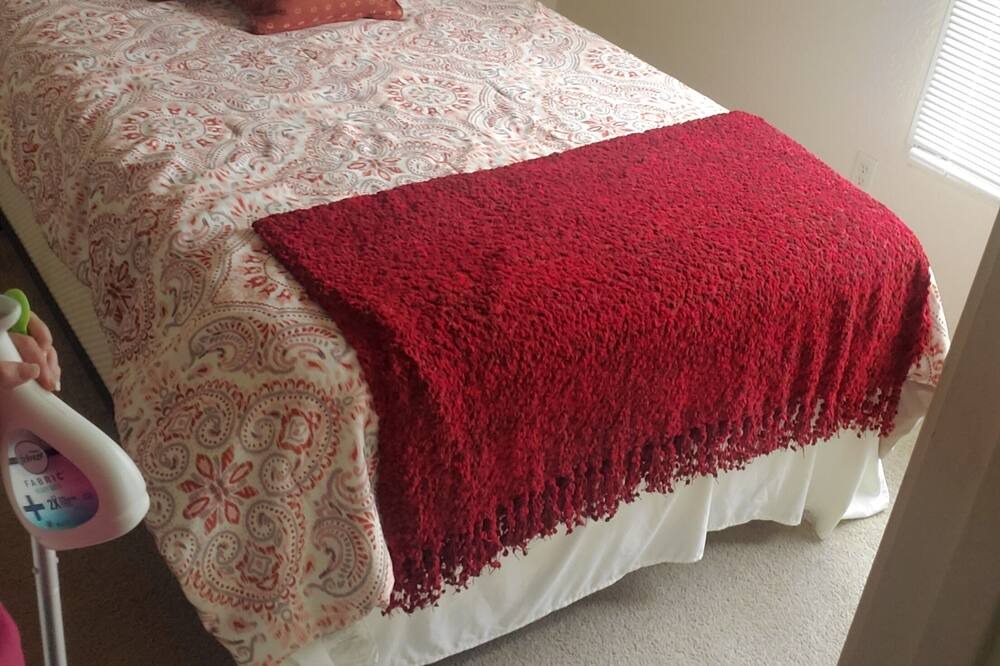 Photo of Bedroom in Checotah