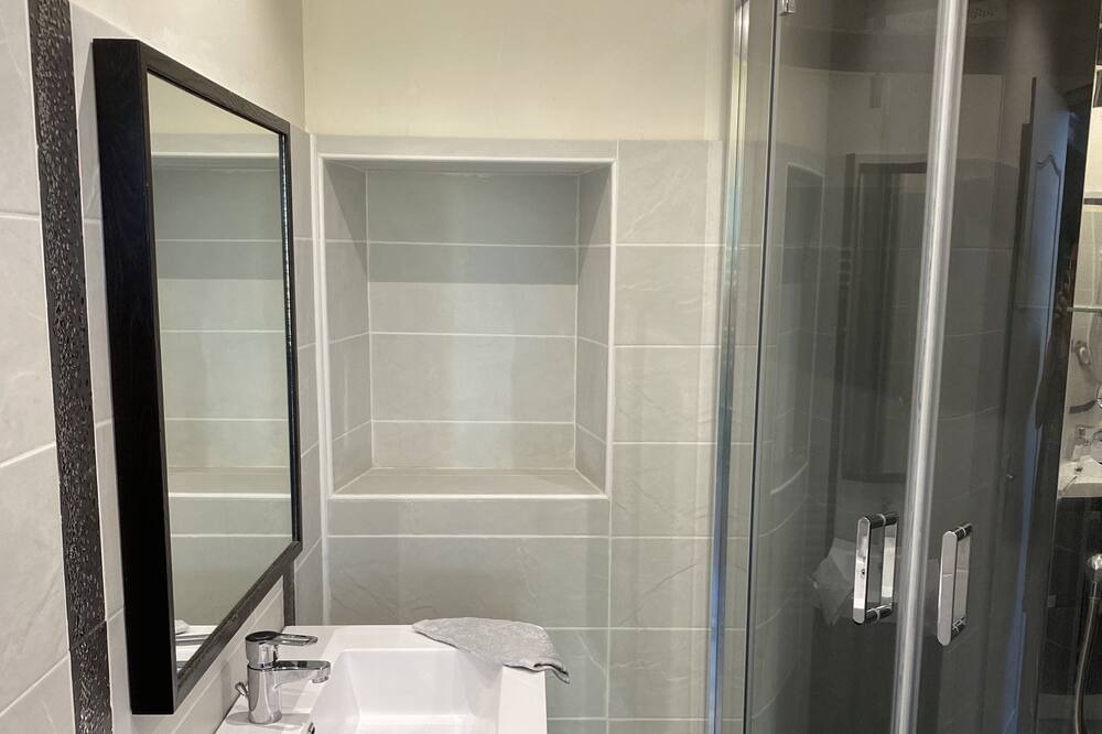 Photo of Bathroom in Nouans-les-Fontaines