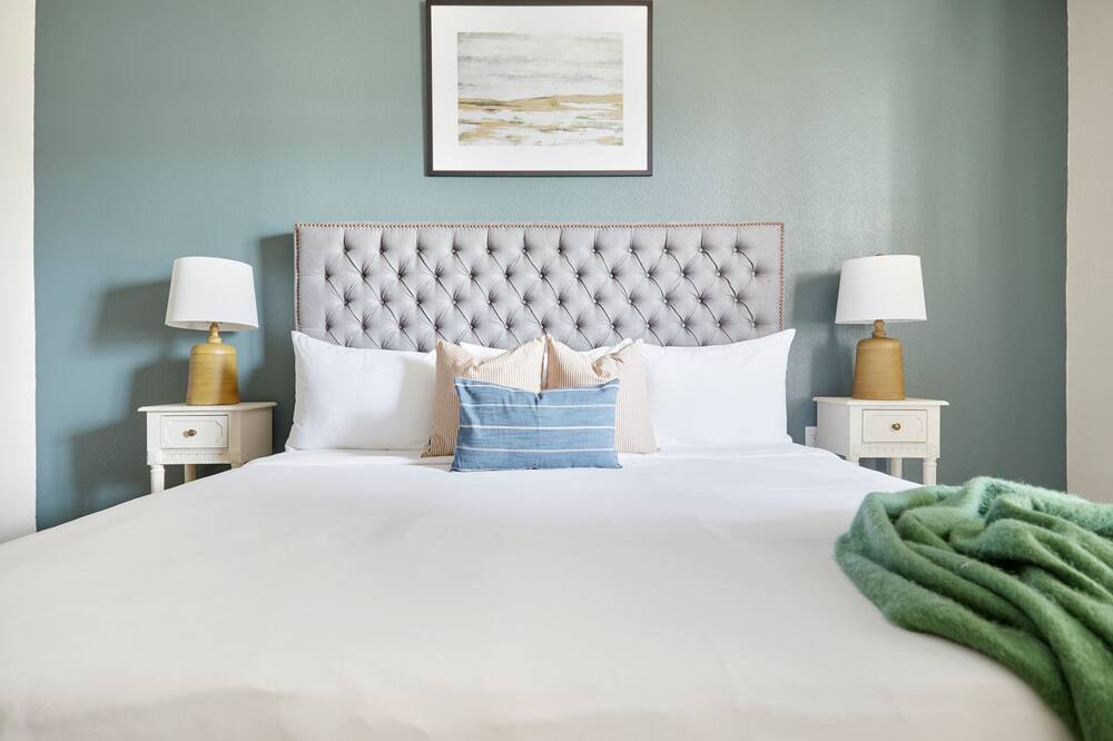 Photo of Bedroom in Medical Center District