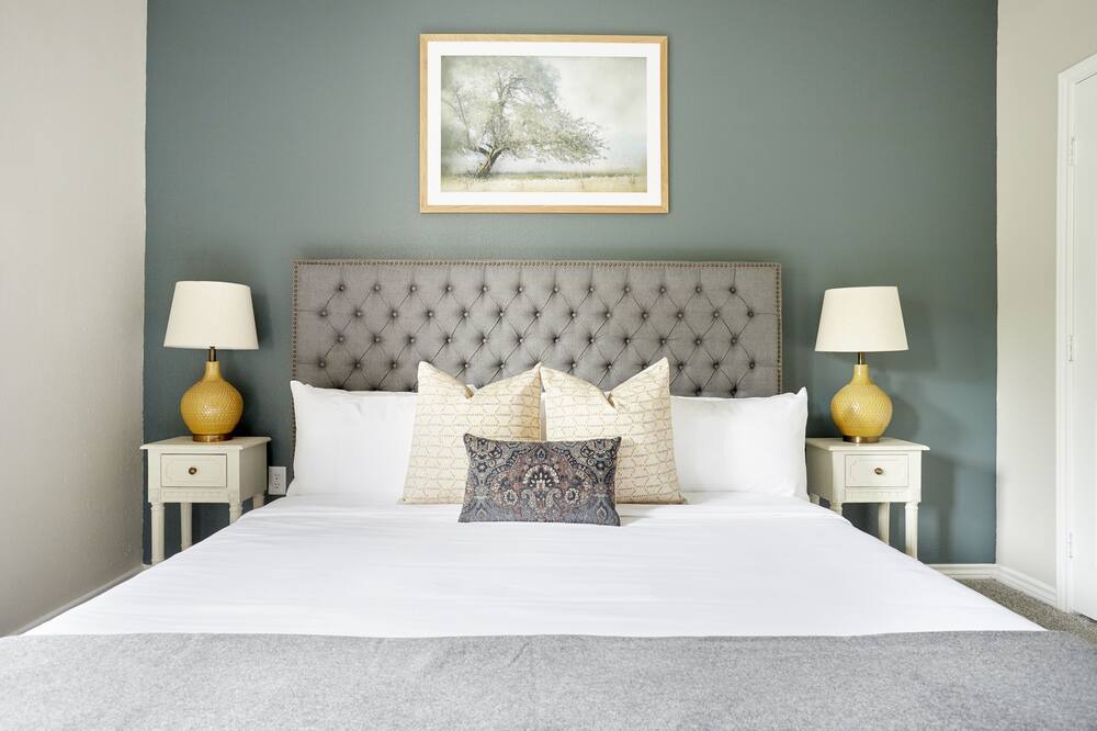 Photo of Bedroom in Medical Center District